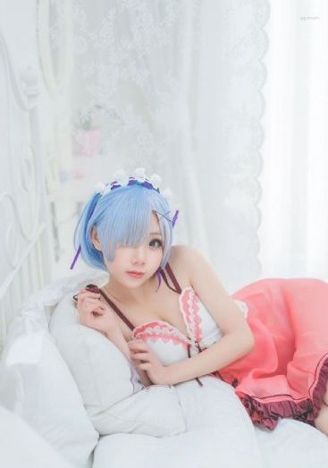 丰满人妇精油按摩